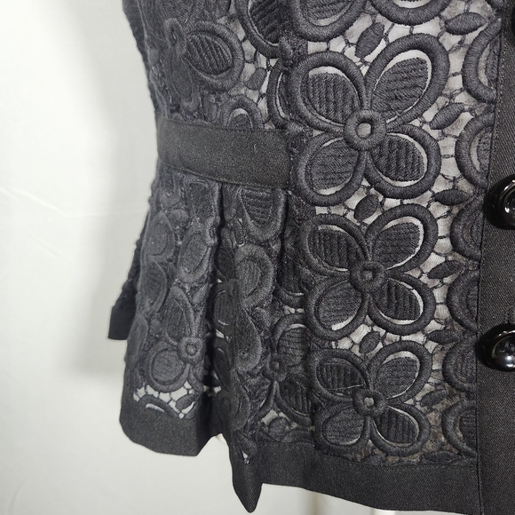 V Christina Black Baroque Peplum Vest - Picture 2 of 8